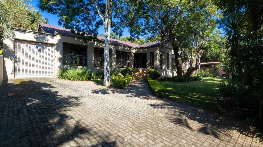 5 Bedroom Property for Sale in Protea Park North West